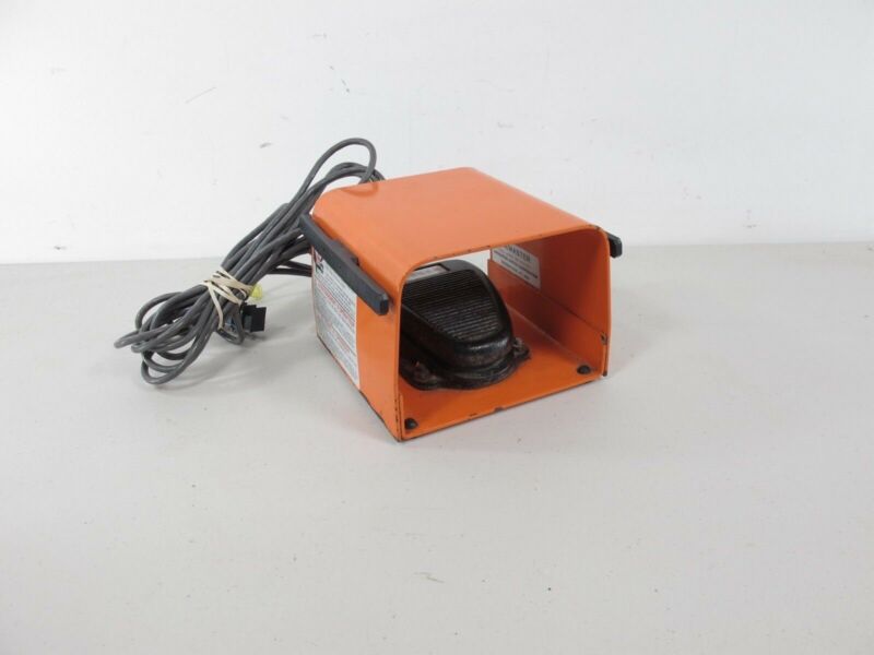Linemaster 632-S Clipper Foot Switch with Linemaster 522-B14 Foot Switch Guard